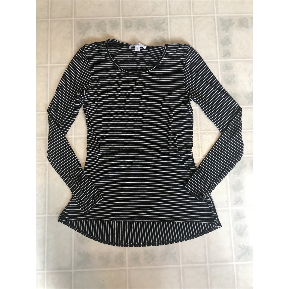 Downeast black white Striped top Ruffled Back Longer Length in Back